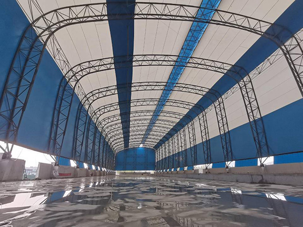 Membrane Structure with Pipe Truss Support